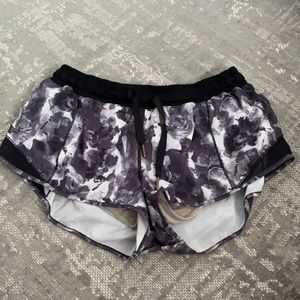 Lululemon hotty hot shorts